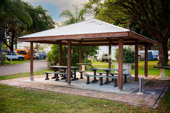 Barbecue shelter