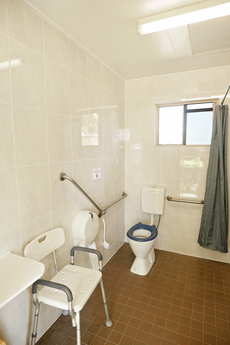 Unisex amenities - interior - accessible facility 2